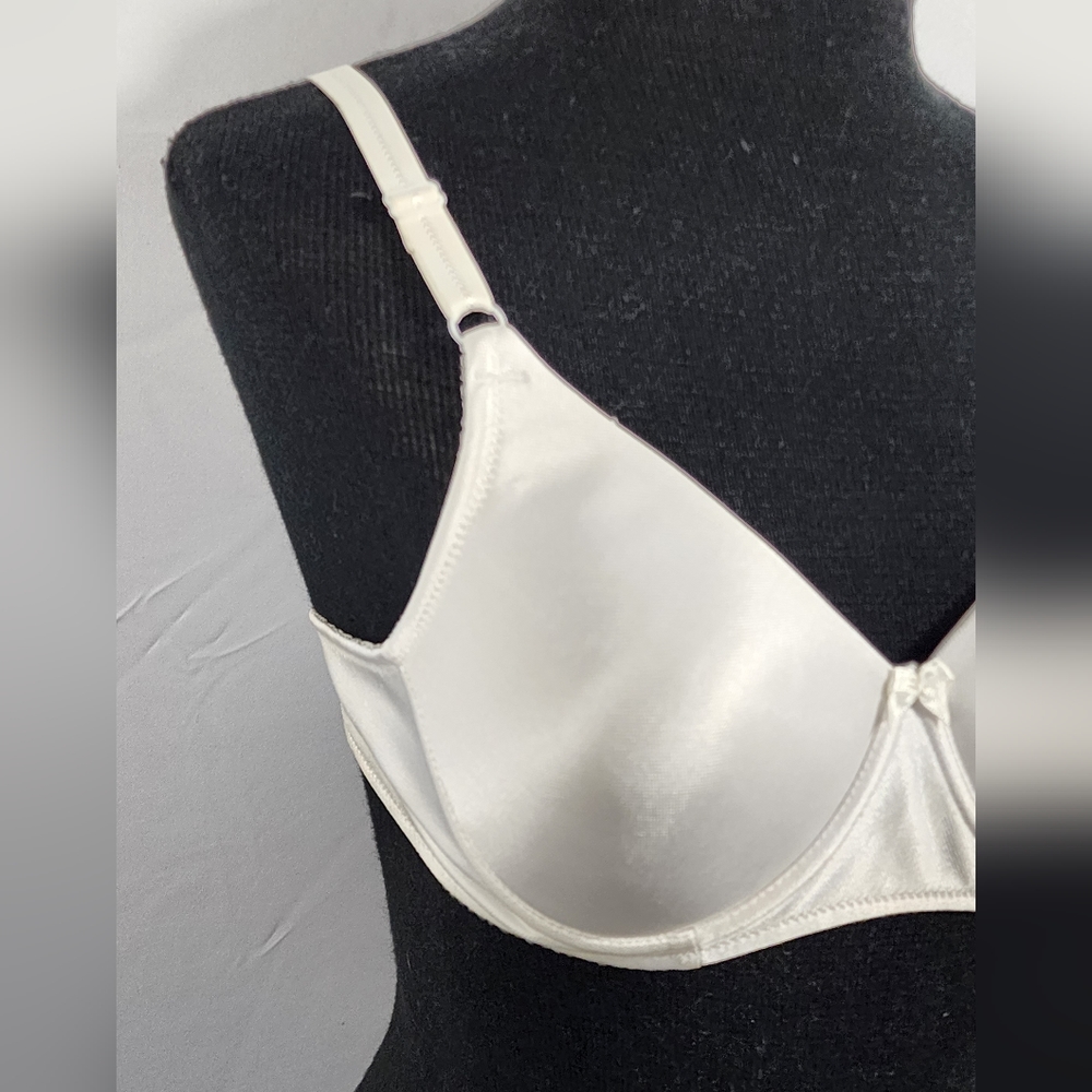 ♥️ NWT VINTAGE FORENZA INTIMATES UNDERWIRE BRA - 36B - WHITE ♥️ - Picture 2 of 8